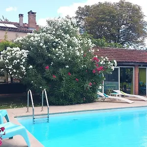 La Des Violettes Bed & Breakfast